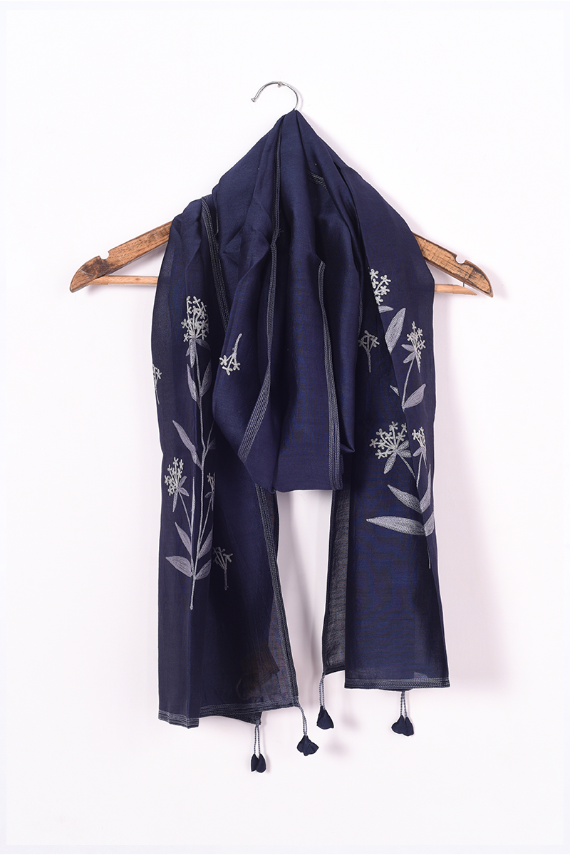 Floret Embroidery Stole