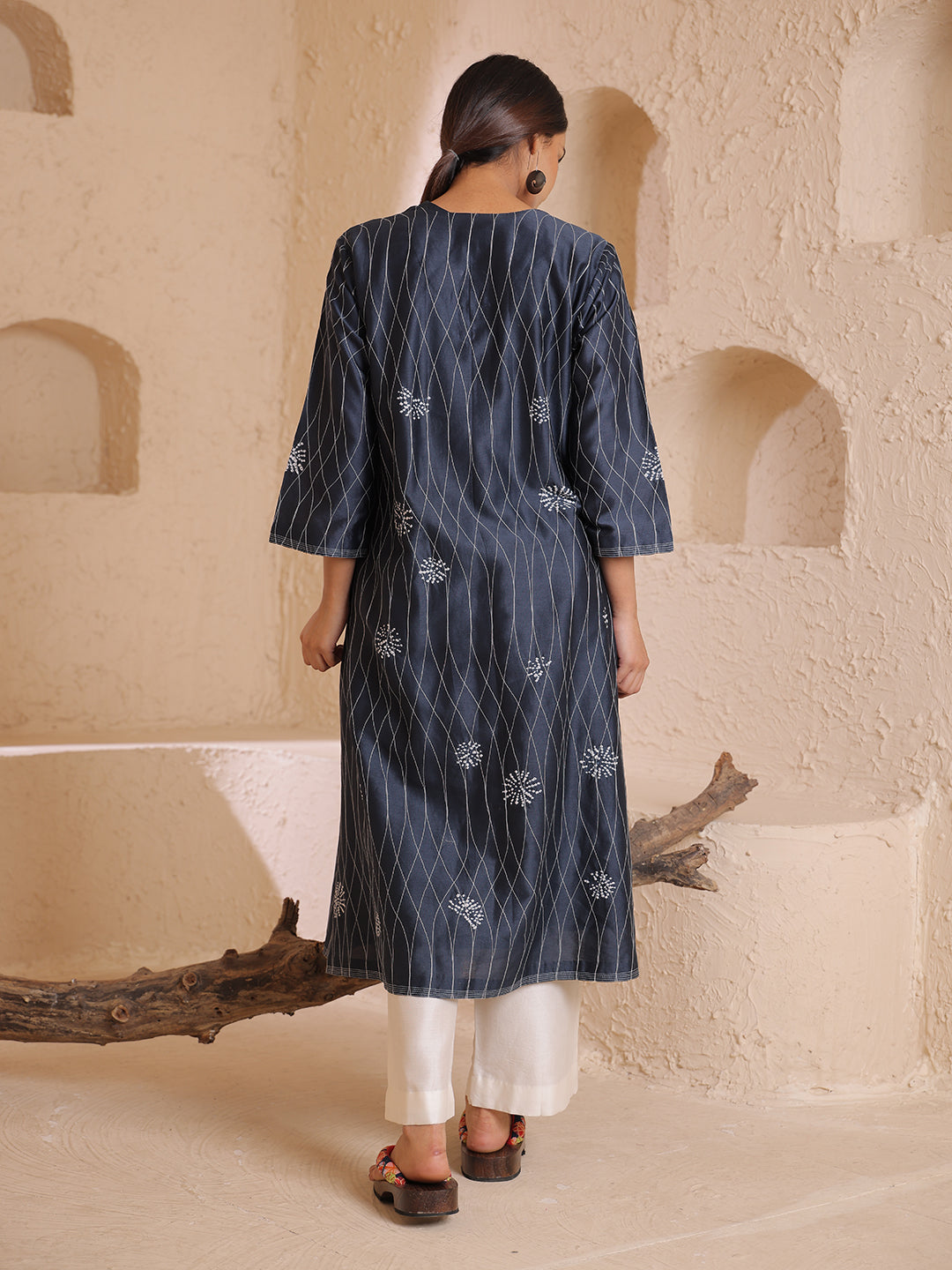 BANDHANI KURTA